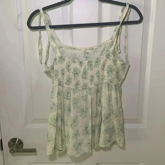 Lauren Conrad floral Boho tank top with button front size medium - Picture 2 of 7